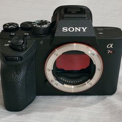 Sony A7R IV (A7R4) full-frame mirrorless