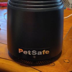 PET SAFE WIRELESS DOG FENCE.