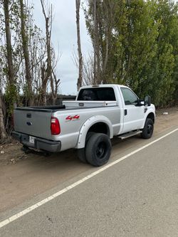 2008 Ford F350 diésel 4x4 short bed