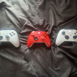 xbox controllers (30 each can buy one if wanted)