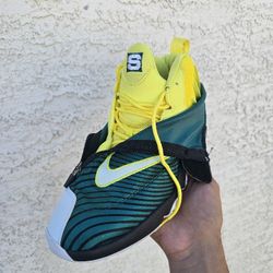 RARE Sole Collector Gary Payton Glove Nike Shoe Size Mens 10.5