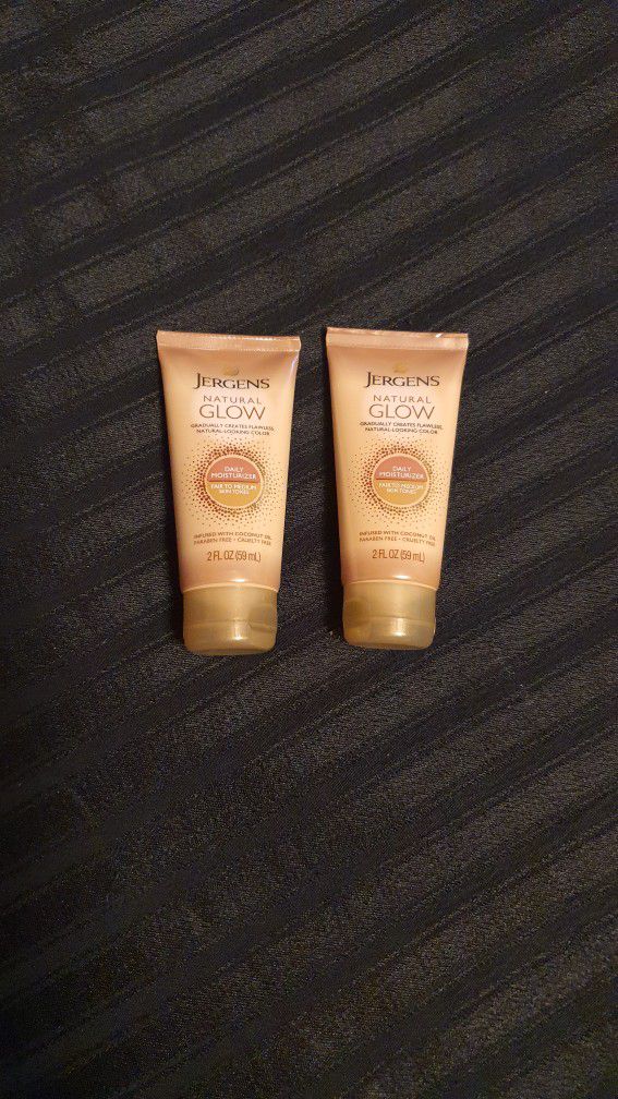 $2 EACH (2 AVAILABLE) Jergens Natural Glow Daily Moisturizer Fair To Medium Skin Tones 2oz