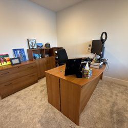 5-Piece Executive Desk 