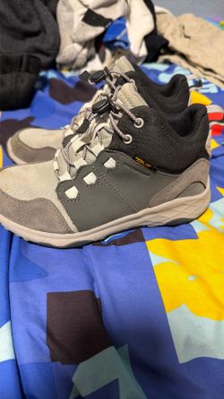 Teva kids Hiking Shoes 