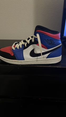 Jordan 1 White/blue/red/black Size US 10 Price 45