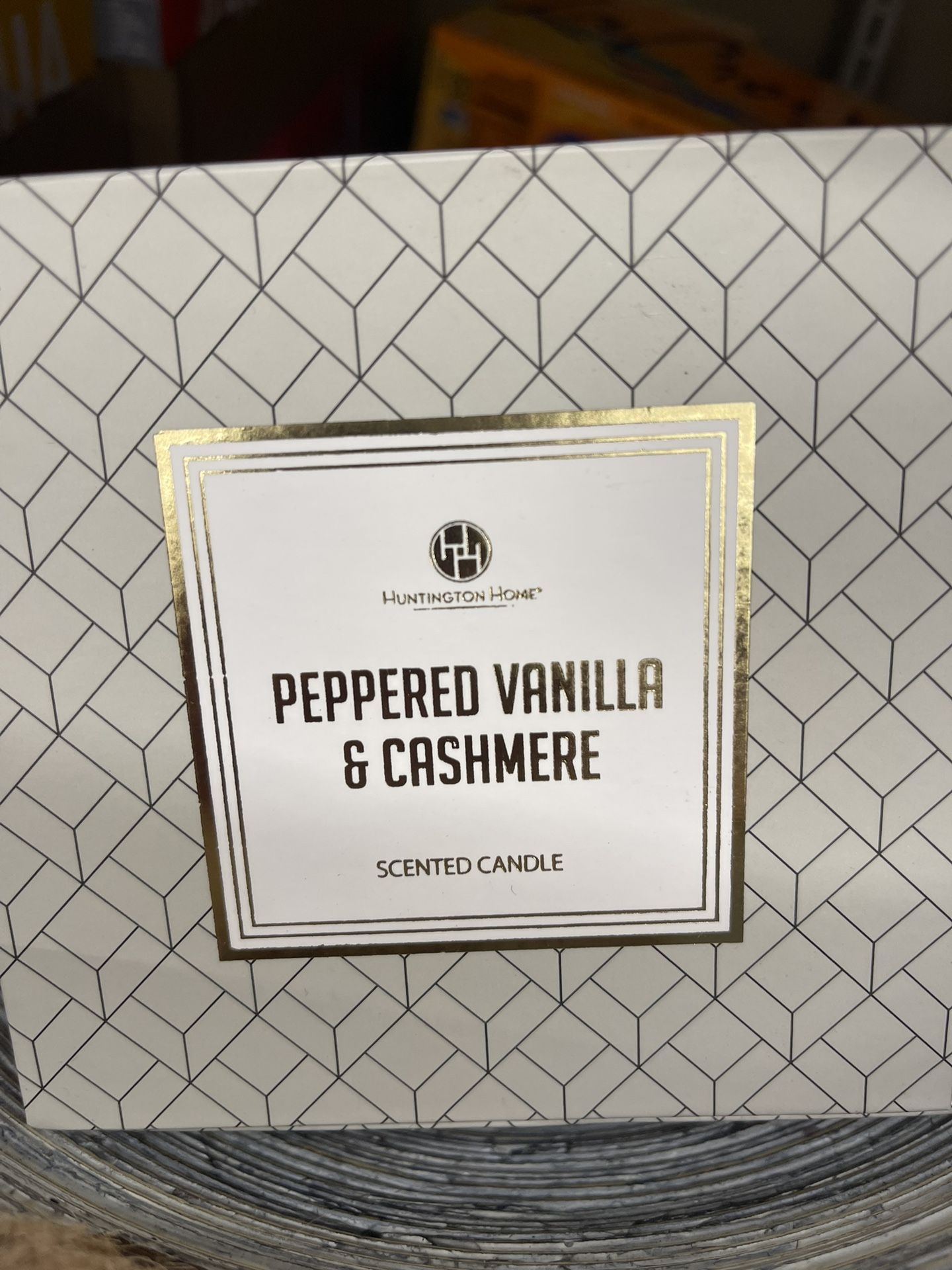 Huntington Home Peppered Vanilla & Cashmere