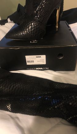 Heeled boots