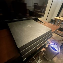 PS4 PRO 1tb 