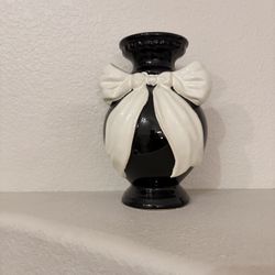 Black and White Bow Vase