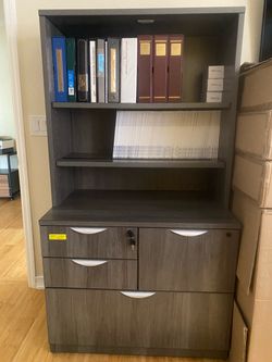 Office Storage Cabinet / Bookcase . Gabinete / Librero de Oficina