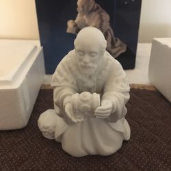 Vintage 1982 Avon Nativity Collectibles Porcelain The Magi Melchior With Box 