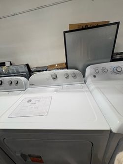 Whirlpool White Gas Dryer