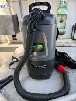 Hepa backpack vaccum
