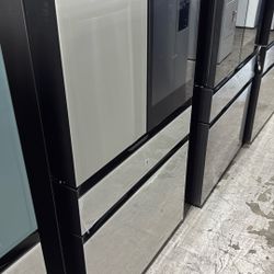 Samsung Bespoke French Door Refrigerator With Family Hub