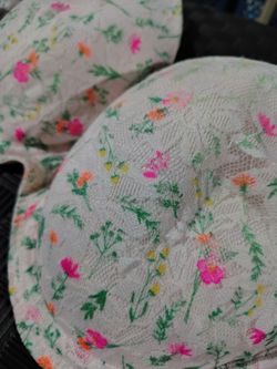 Size 40 D Floral lace bra