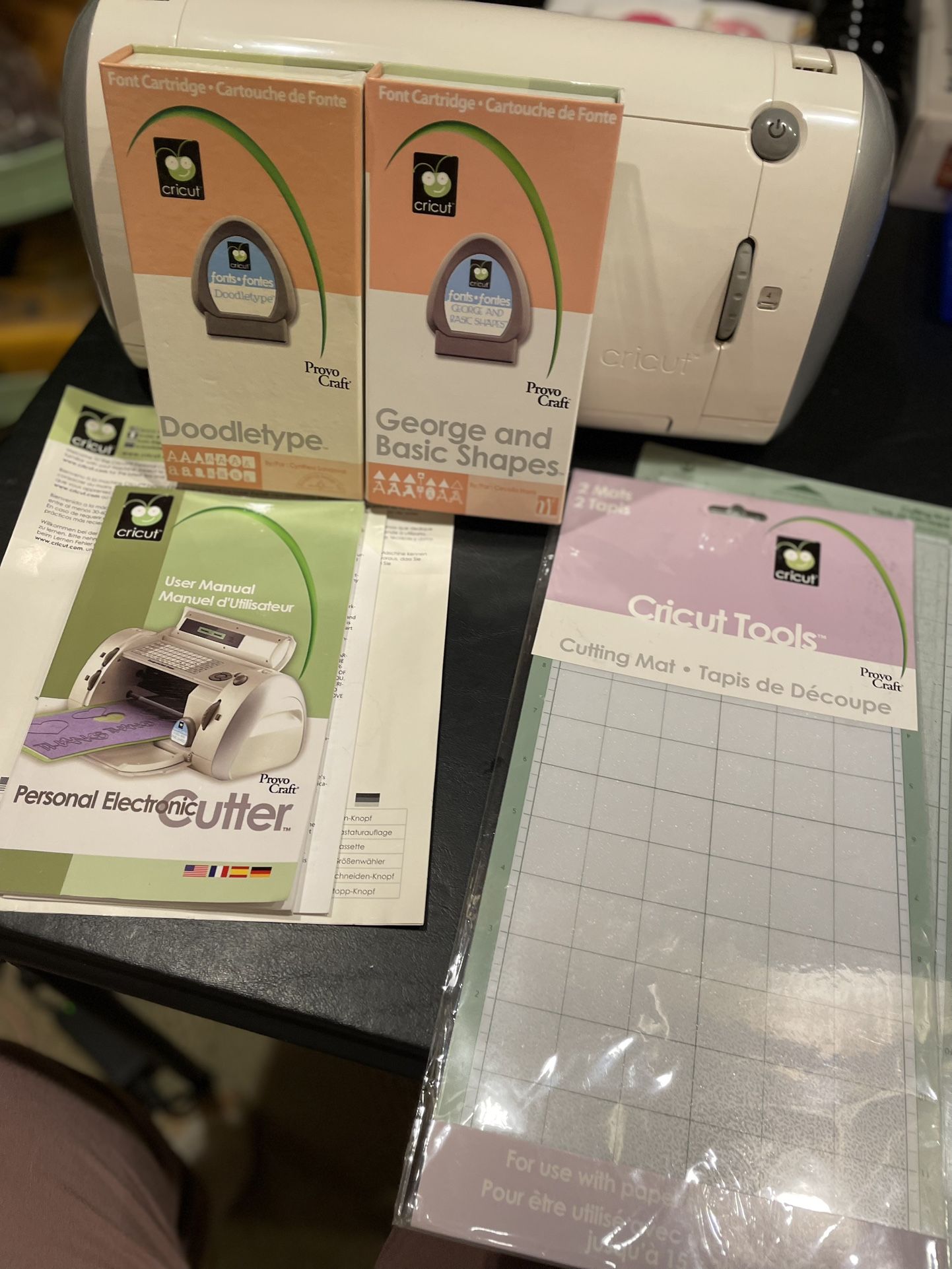 Cricut Personal Electronic Die Cutting Machine & Cartridges