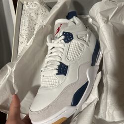 Jordan 4 SB SIZE 9.5