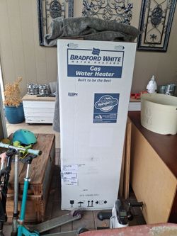 Brand new 40 gal gas water heater