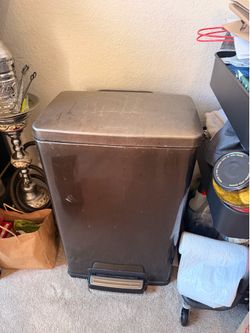 Tramontina trash can