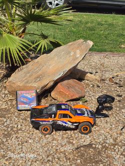 4x4 Traxxis slash
