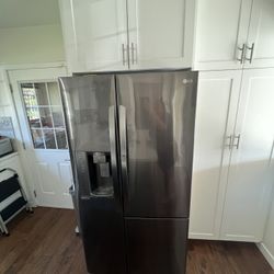 LG refrigerator 