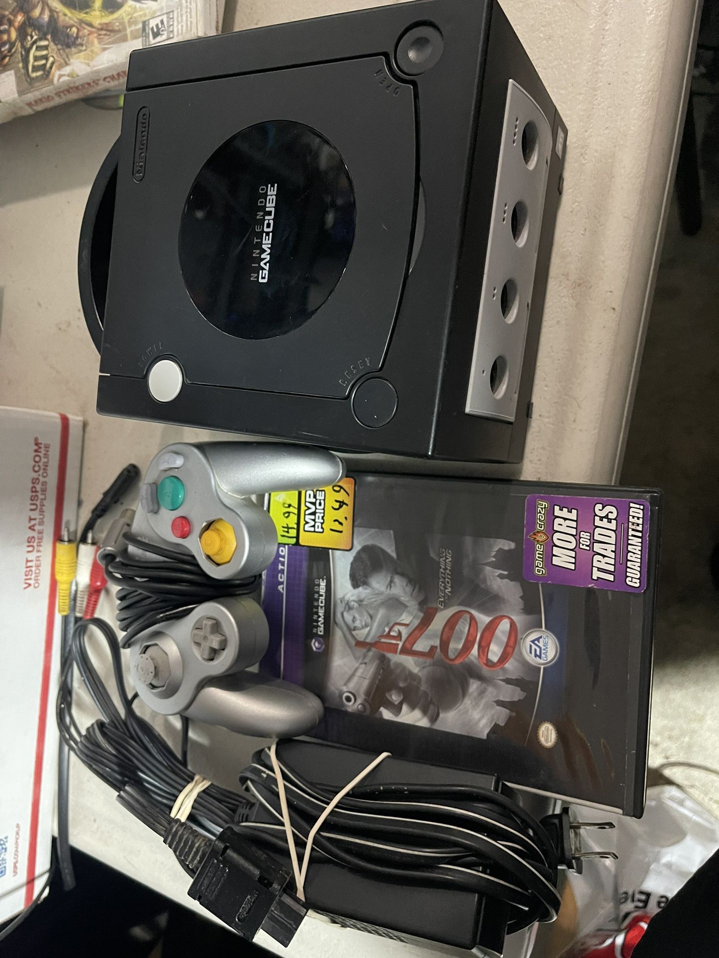 Nintendo GameCube DOL-001 With Game 
