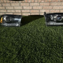 Ram 2022 OEM headlights!