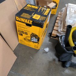 DeWalt Stainless Steel Wet/Dry Vacuum