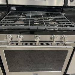 MAYTAG FIVE ELEMENTS GAS RANGE RECONDITIONED-$450..