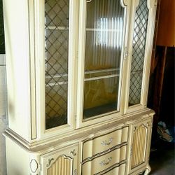 Antique China Cabinet & Hutch Excellent Condition 