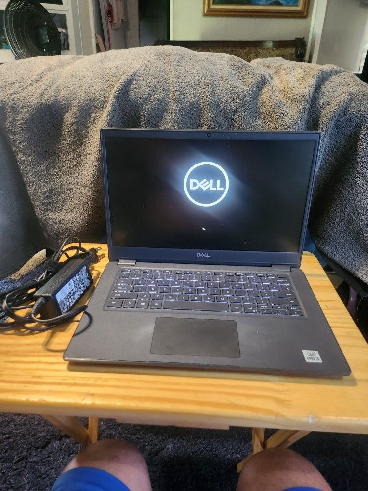 DELL 14" LAPTOP i5-10210U,16GB Ram,500GB SSD HD,Windows 11