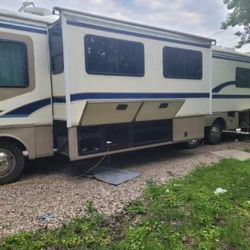 1998 Fleetwood Bounder Or As I Call It Renovated Small Miami Style Condo Looking For Trade In Offer For Tiny Home 5th Wheel Or Best Cash Offer  