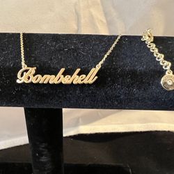  Victoria Secret Bombshell Necklace 
