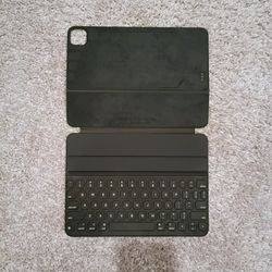 Apple Smart Keyboard Folio Model A2038, iPad Keyboard case for iPad Pro 11-inch (1st, 2nd, 3rd, 4th Generation) and iPad Air (4th, 5th Generation),