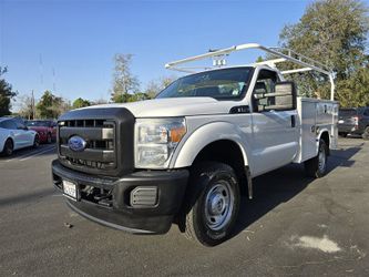 2015 Ford F250 XL Utility 6.2L Gas, 4-wheel drive,ladder