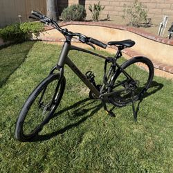 Trek Dual Sport 1 Hybrid Bike