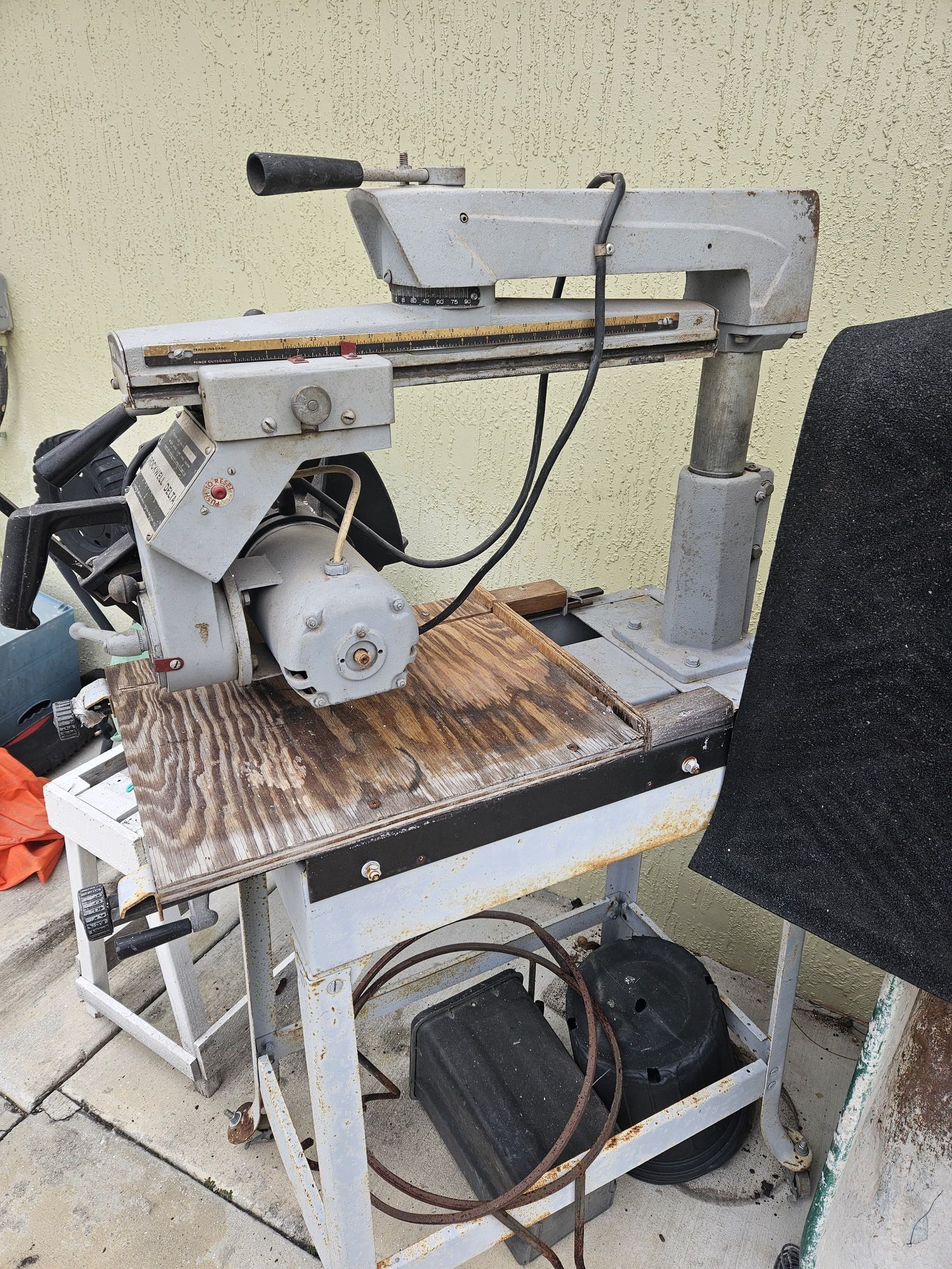 Delta Rockwell Radial Arm 10” deluxe Saw