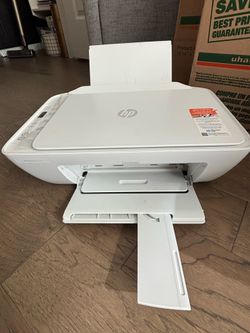 HP DeskJet 2700 All-in-One Wireless Printer + Paper Bundle - Light Use, Great Condition