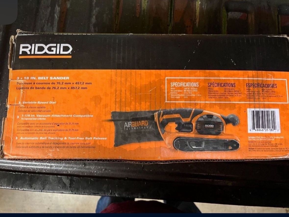 RIGID - 3 x 18 IN. BELT SANDER
