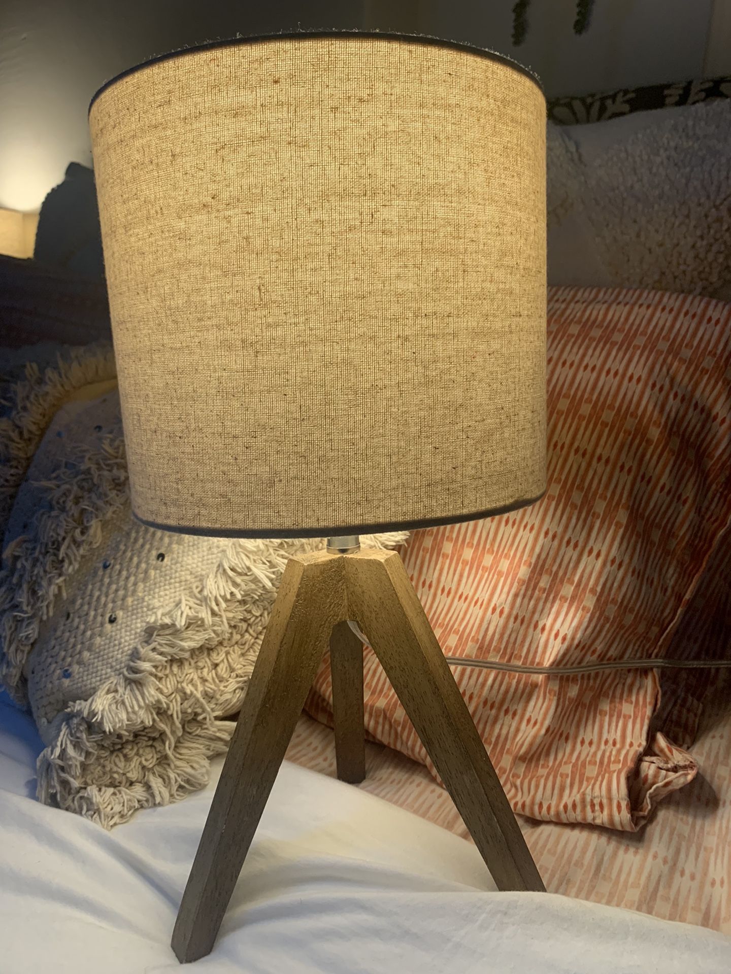 Target/ Threshold 2x Lamps