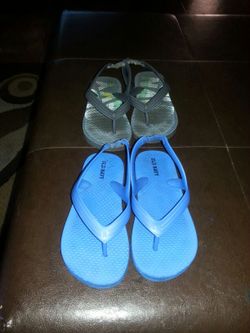 Toddler boy old navy flip flops size 10