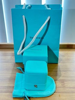 Tiffany T Wire Ring - 18k Gold