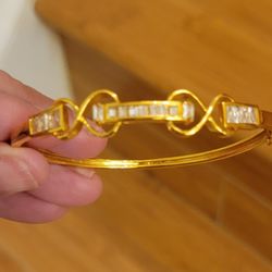 brand new womens staniless steel bracelelts with sliver stones