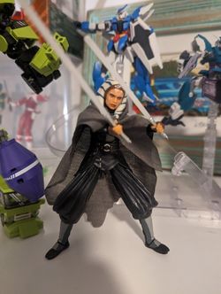Ashoka Black Series With Cape From Amazon Exclusive Pack