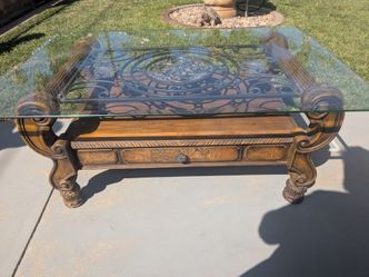 Coffee table with glass top