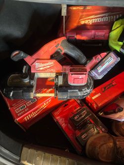 Milwaukee M18 Fuel Brushless Band Saw
