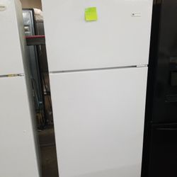 White  Westinghouse 15cf Top freezer Refrigerator 