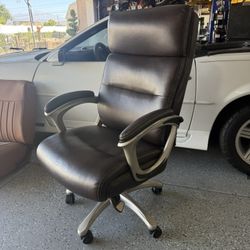 LazyBoy Office Chair