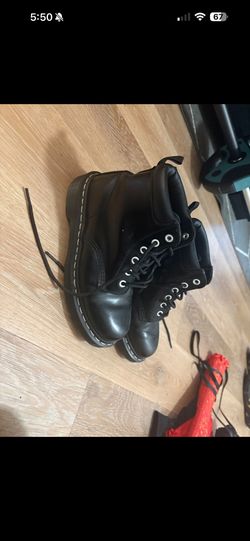 Doc Martens Only Worn Once Size 6 Woman’s 7 Men’s