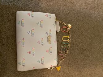 GUESS HANGBAG BRAND NEW